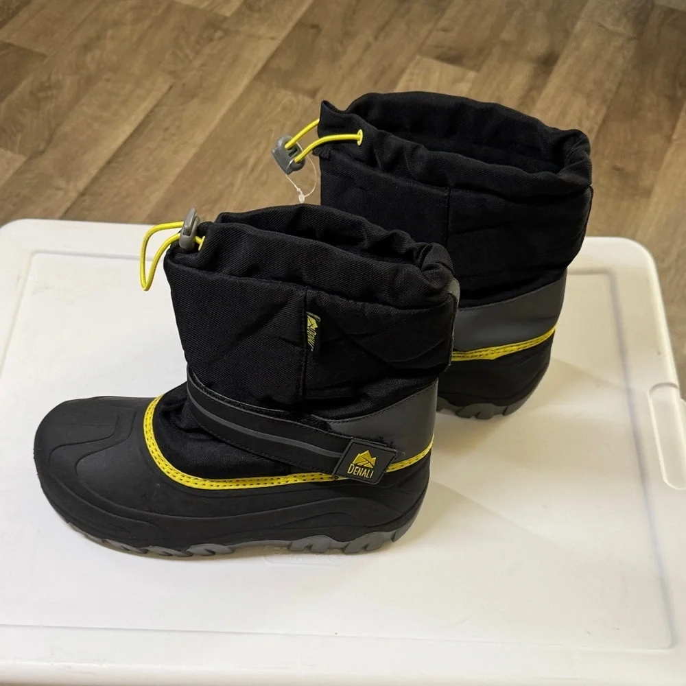 Denali Black and Yellow Winter Boots